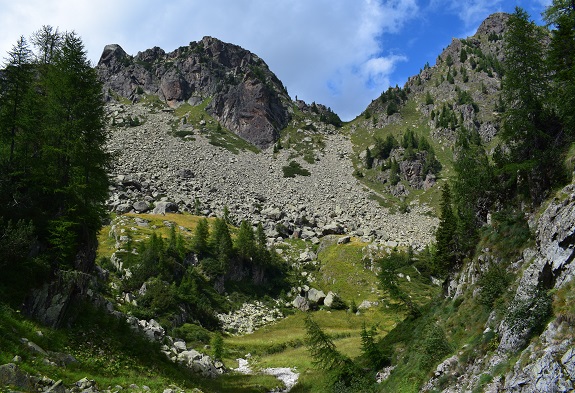 Da Caoria ai Laghi di Reganel (Lagorai)