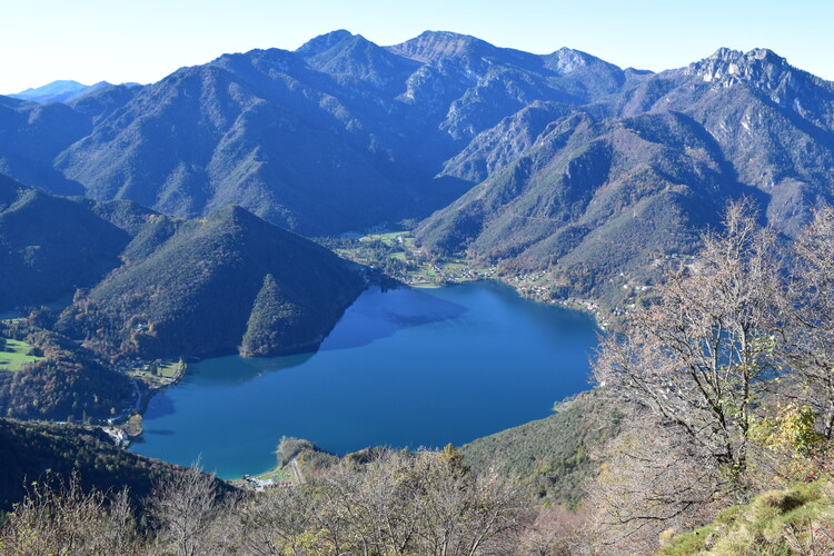 In cammino tra Cima d''Oro e Cima Par (Alpi di Ledro)