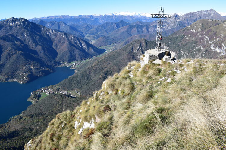In cammino tra Cima d''Oro e Cima Parì (Alpi di Ledro)