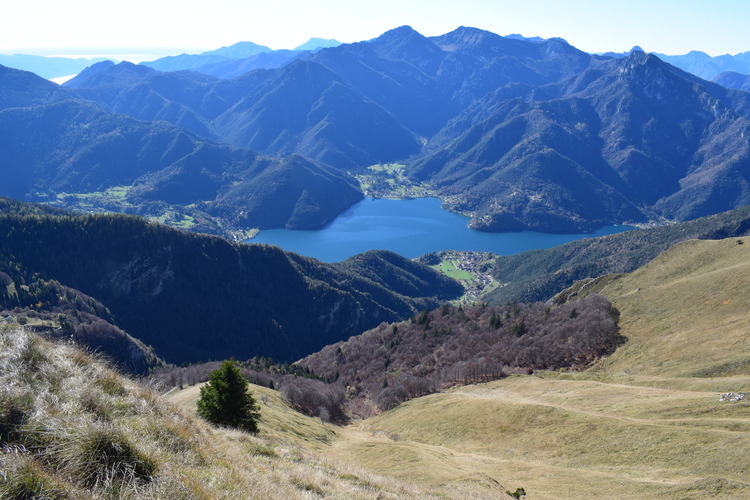 In cammino tra Cima d''Oro e Cima Par (Alpi di Ledro)