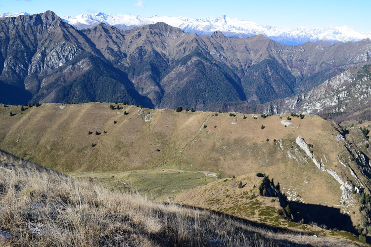 In cammino tra Cima d''Oro e Cima Parì (Alpi di Ledro)