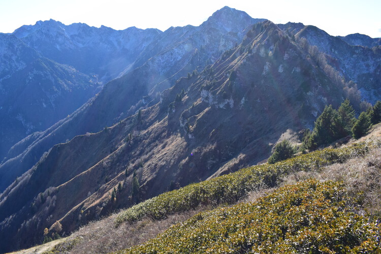 Creste di Val Marcia... da Cima Pala verso Cima Sera (Alpi di Ledro)