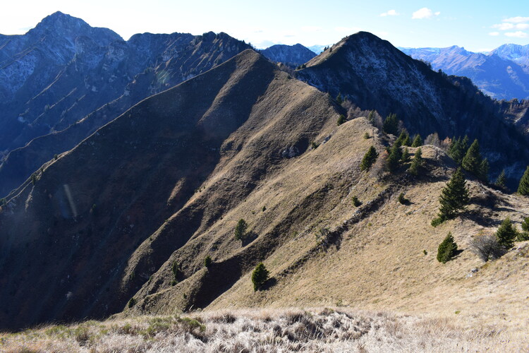 Creste di Val Marcia... da Cima Pala verso Cima Sera (Alpi di Ledro)