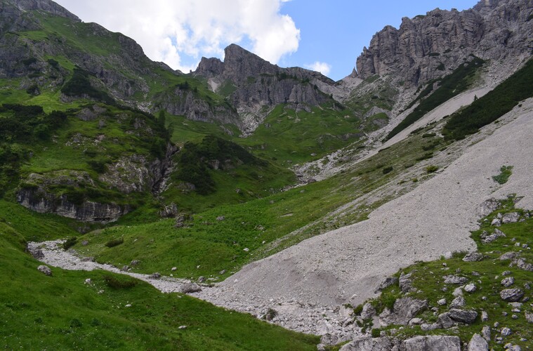 Un''occhiata a Casera Laghet de Sora (Parco Dolomiti Friulane)