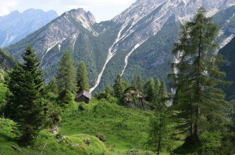 Un''occhiata a Casera Laghet de Sora (Parco Dolomiti Friulane)