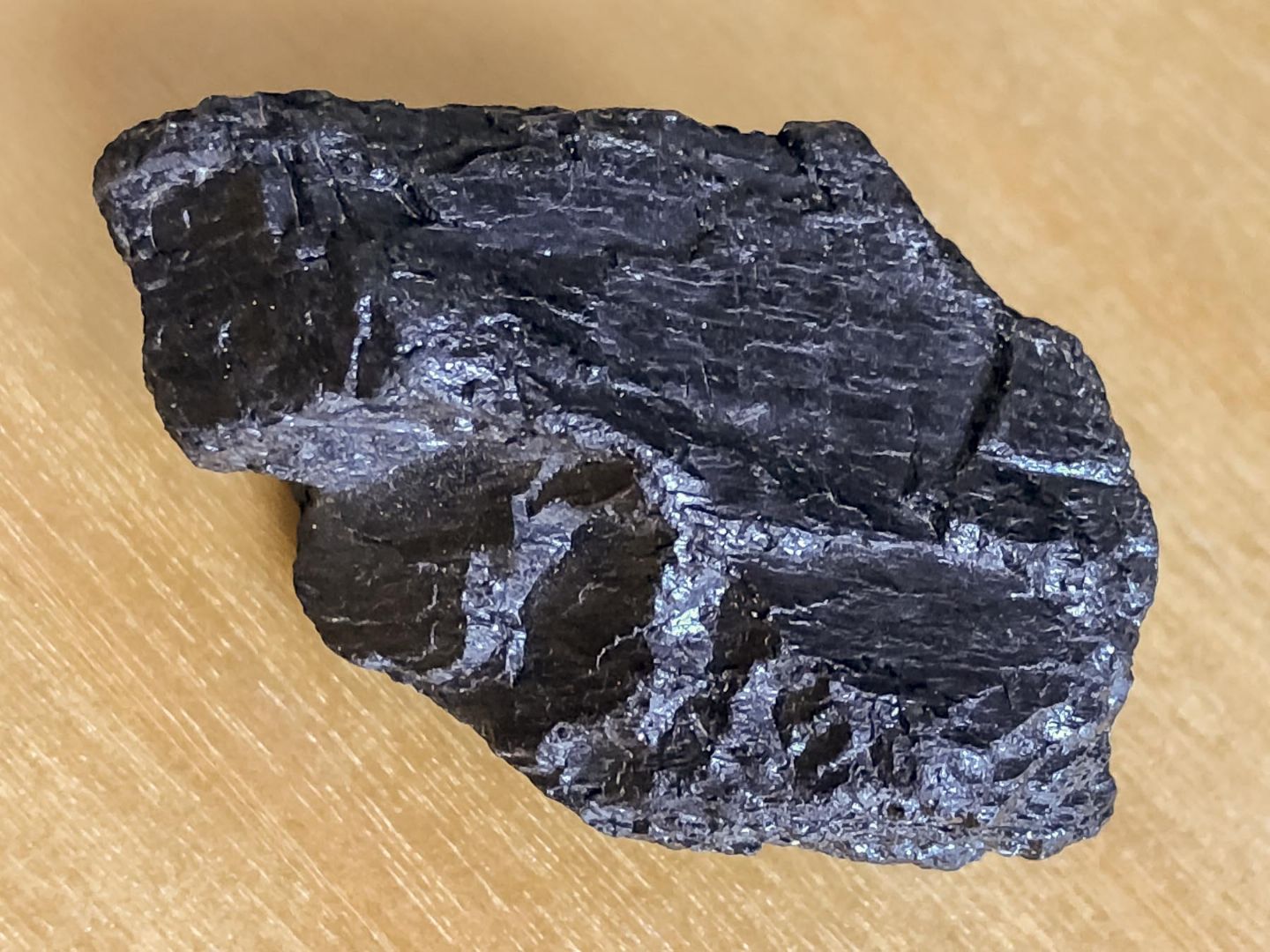 Riconoscimento minerale: antracite o altro?