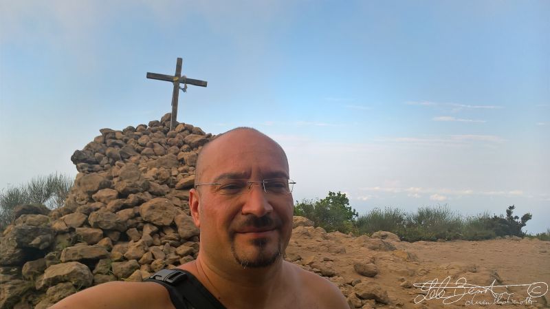 Monte Fossa delle Felci 962m . Isola di Salina - Eolie