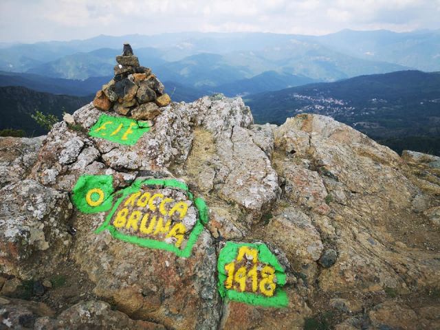 Rocca Bruna 1418m. - Appennino Ligure