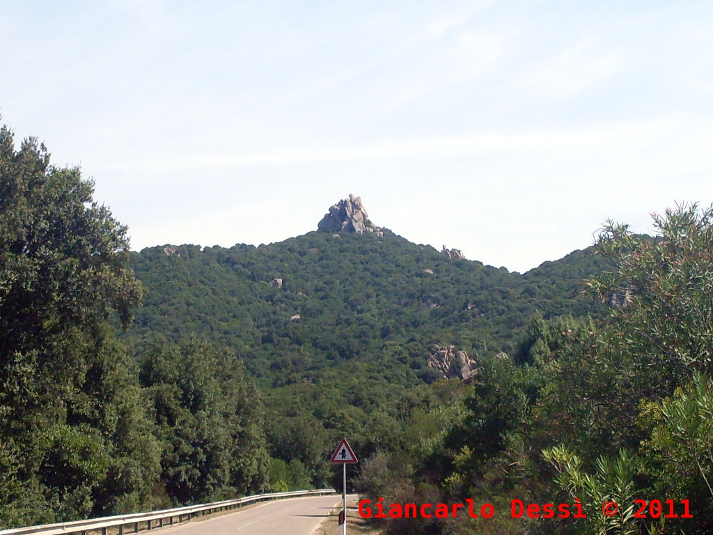 Attraverso il Parco Regionale di Gutturu Mannu