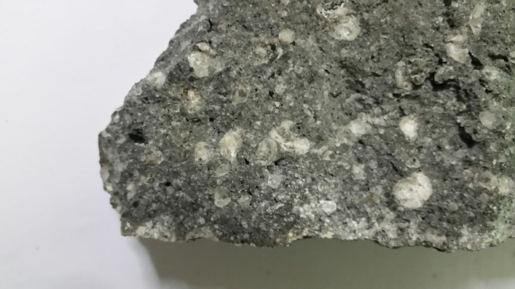 Tefrite leucitica