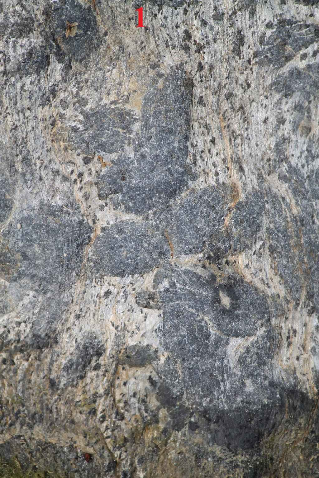 rocce dalla piana del Neto (Kr)