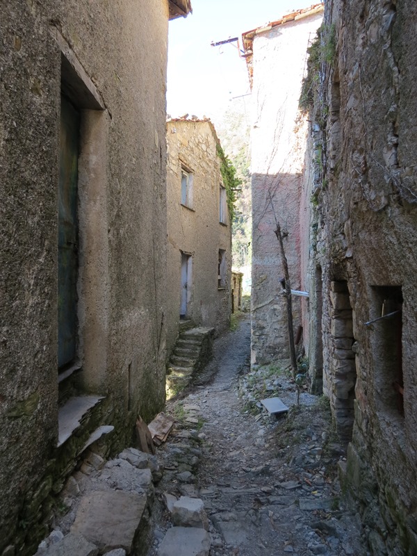 Il paese fantasma di Canate di Marsiglia