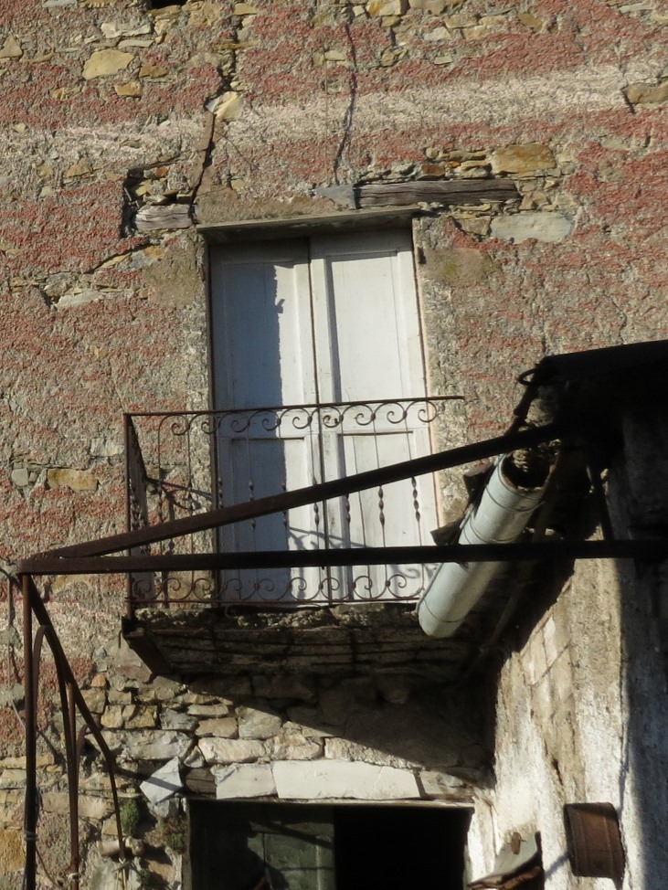 Il paese fantasma di Canate di Marsiglia