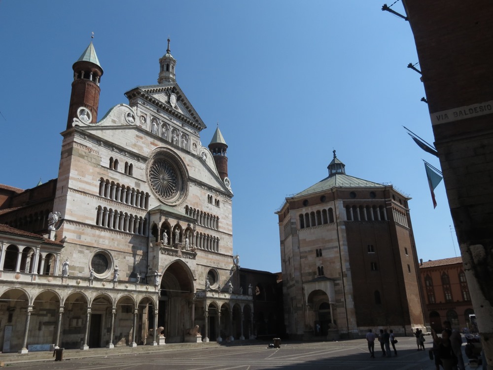 Cremona - La piazza del Comune