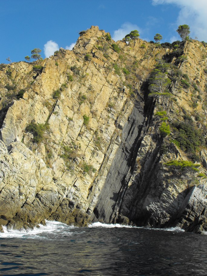 Le scogliere tra Moneglia e Sestri Levante