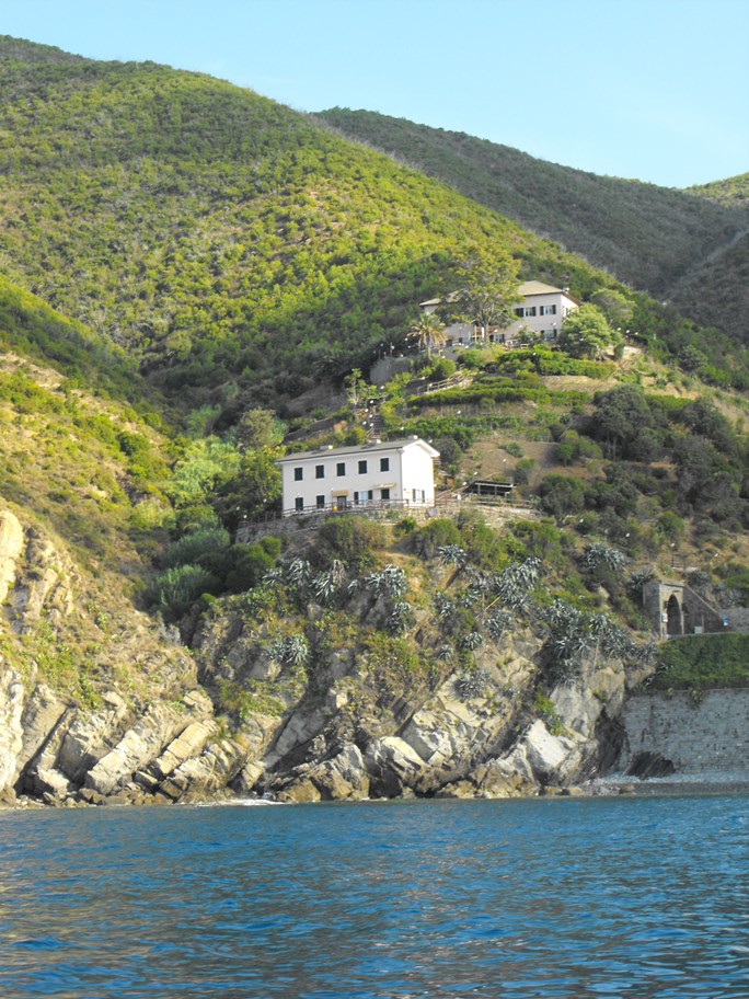 Le scogliere tra Moneglia e Sestri Levante