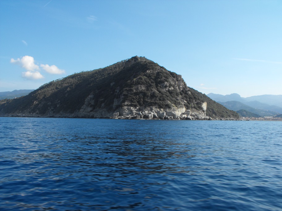 Le scogliere tra Moneglia e Sestri Levante