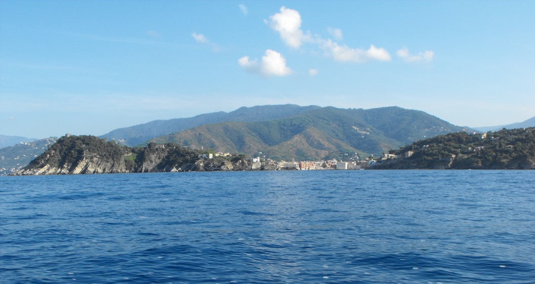 Le scogliere tra Moneglia e Sestri Levante