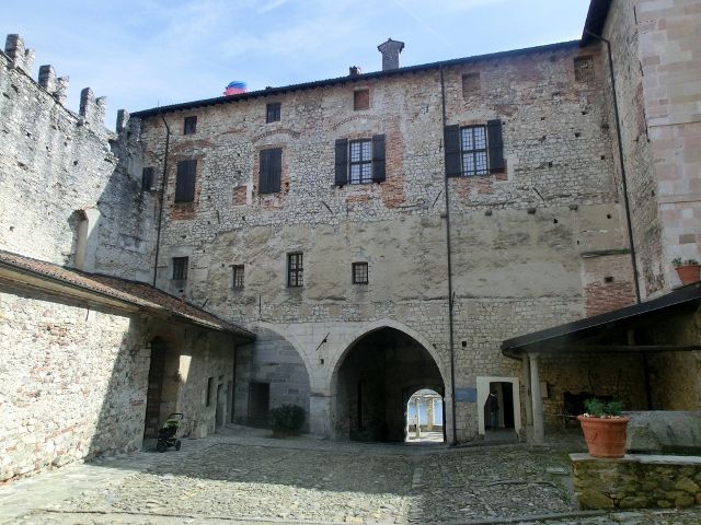 Rocca Borromea di Angera