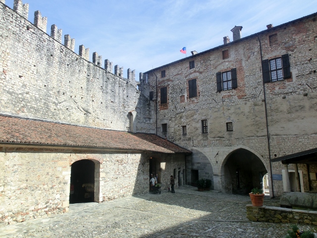 Rocca Borromea di Angera
