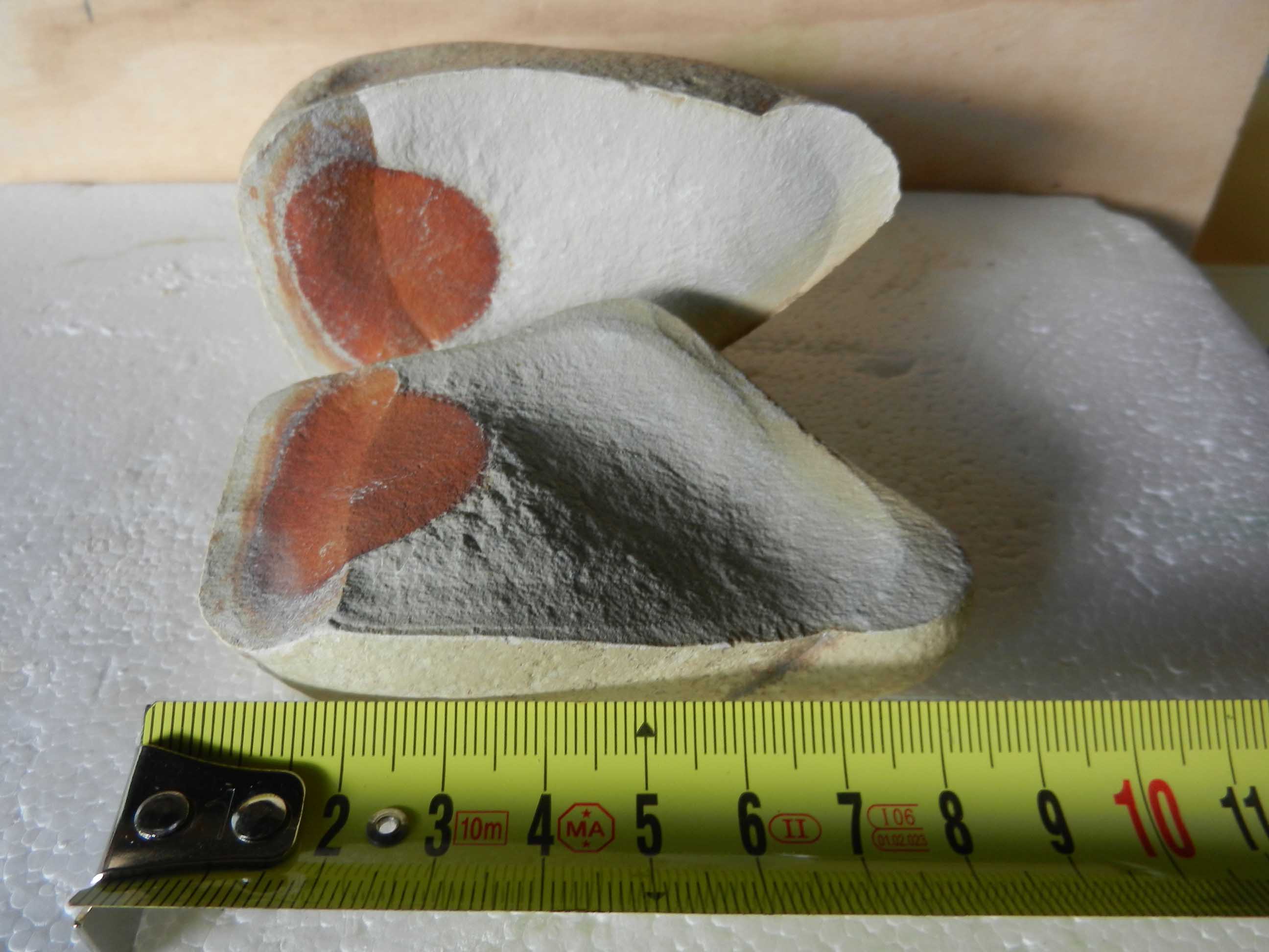 Sasso con sorpresa - nucleo ossidato, probabile concrezione