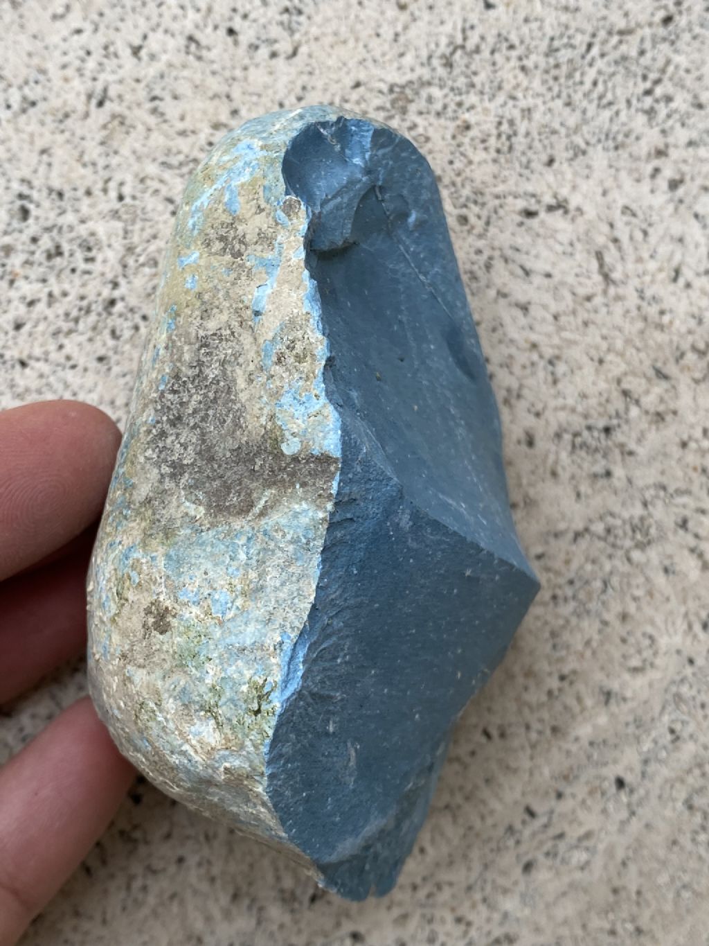 Roccia azzurra da determinare