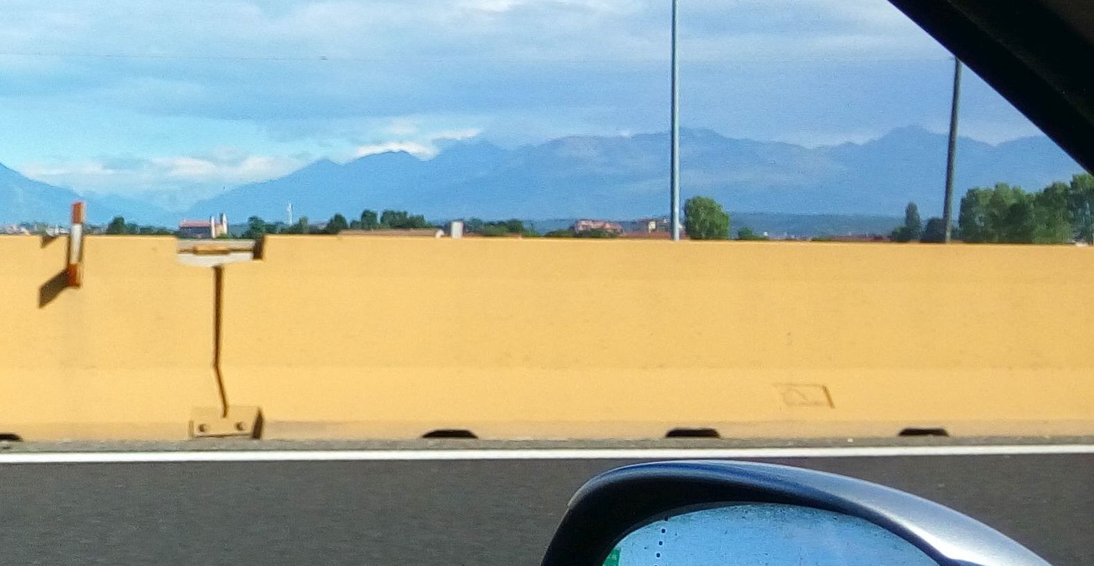 Montagne dall''autostrada A4 (MI-TO)