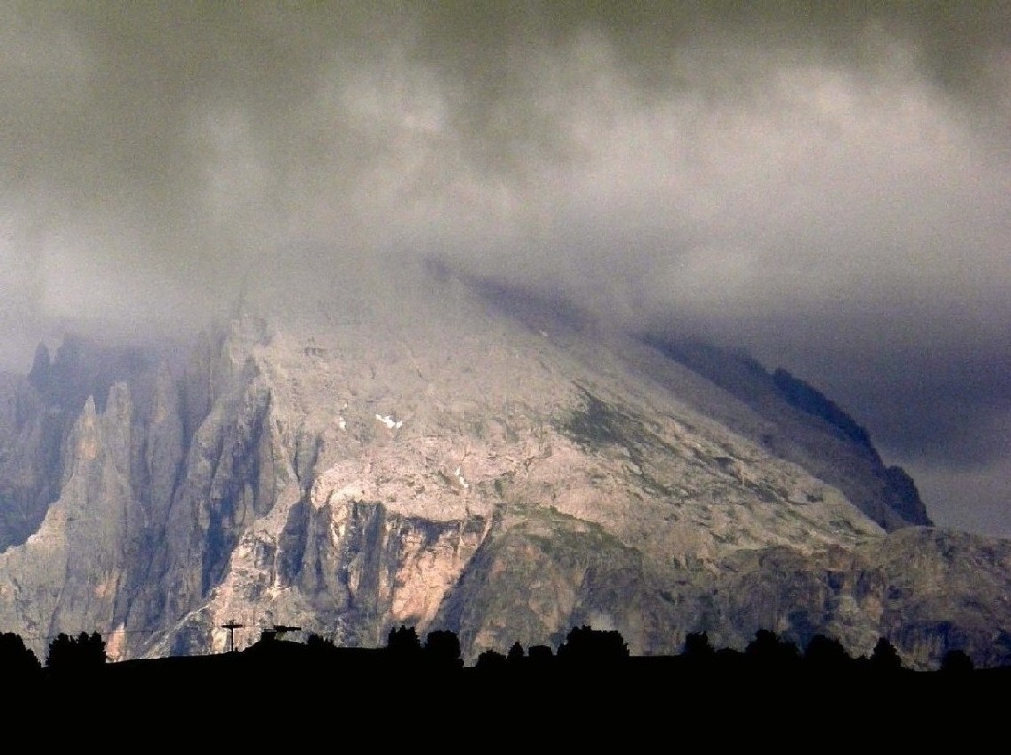 Gruppo del Sassolungo-Sassopiatto dall''Alpe di Siusi