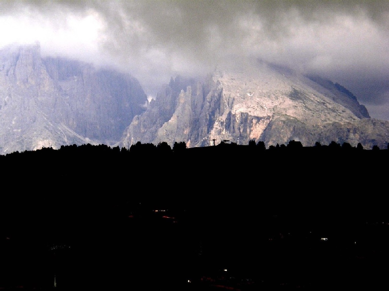 Gruppo del Sassolungo-Sassopiatto dall''Alpe di Siusi