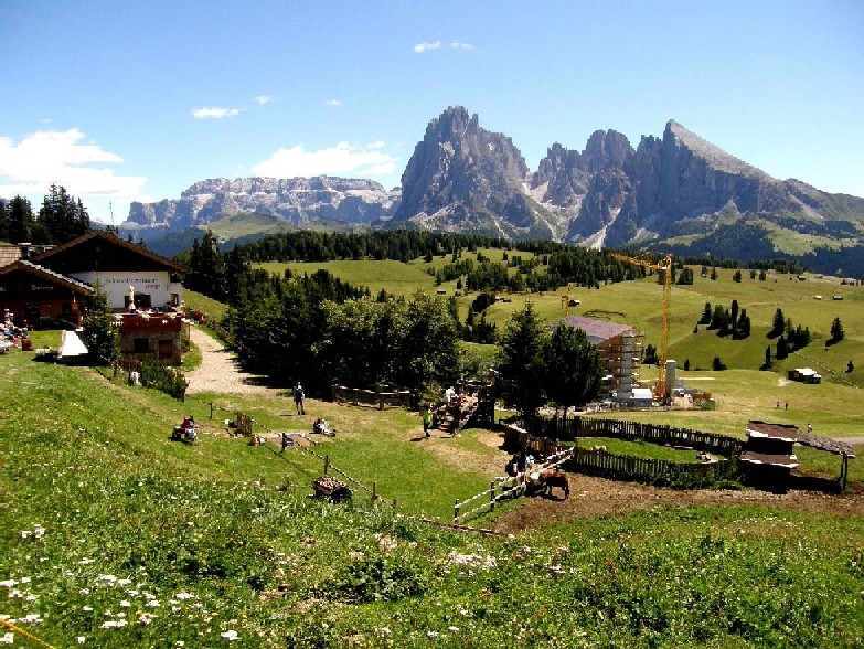 Gruppo del Sassolungo-Sassopiatto dall''Alpe di Siusi